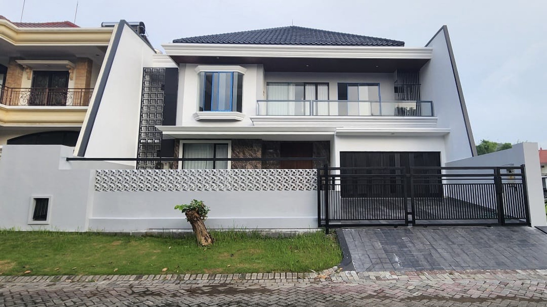 Dijual Rumah Baru Gress Pakuwon City Surabaya Timur