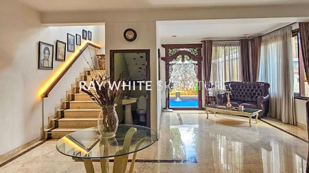 Dijual Rumah Mewah Siap Huni Posisi Hook di Jl Kesehatan IV Bintaro