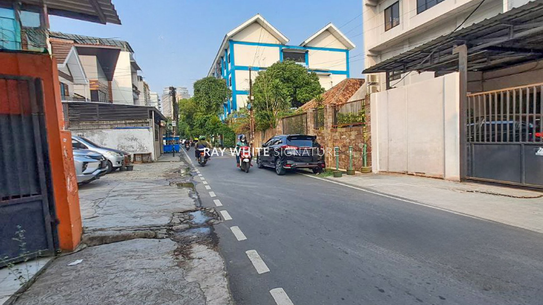 Rumah Hitung Tanah Strategis Cocok Untuk Perkantoran dan Kos di Tanah Abang Jakarta Pusat