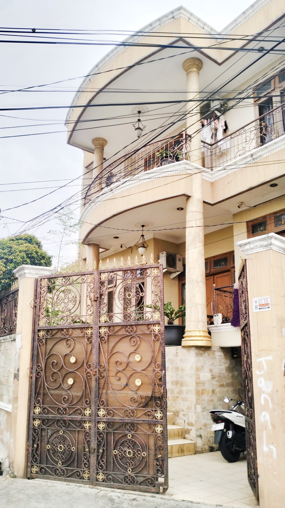 Rumah Hitung Tanah Area Cipete