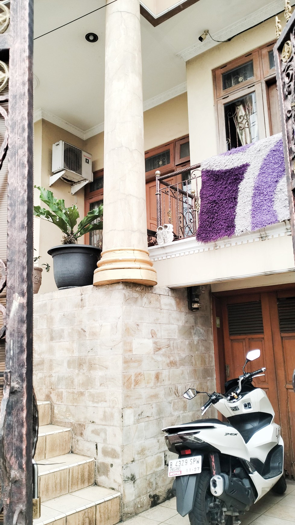 Rumah Hitung Tanah Area Cipete