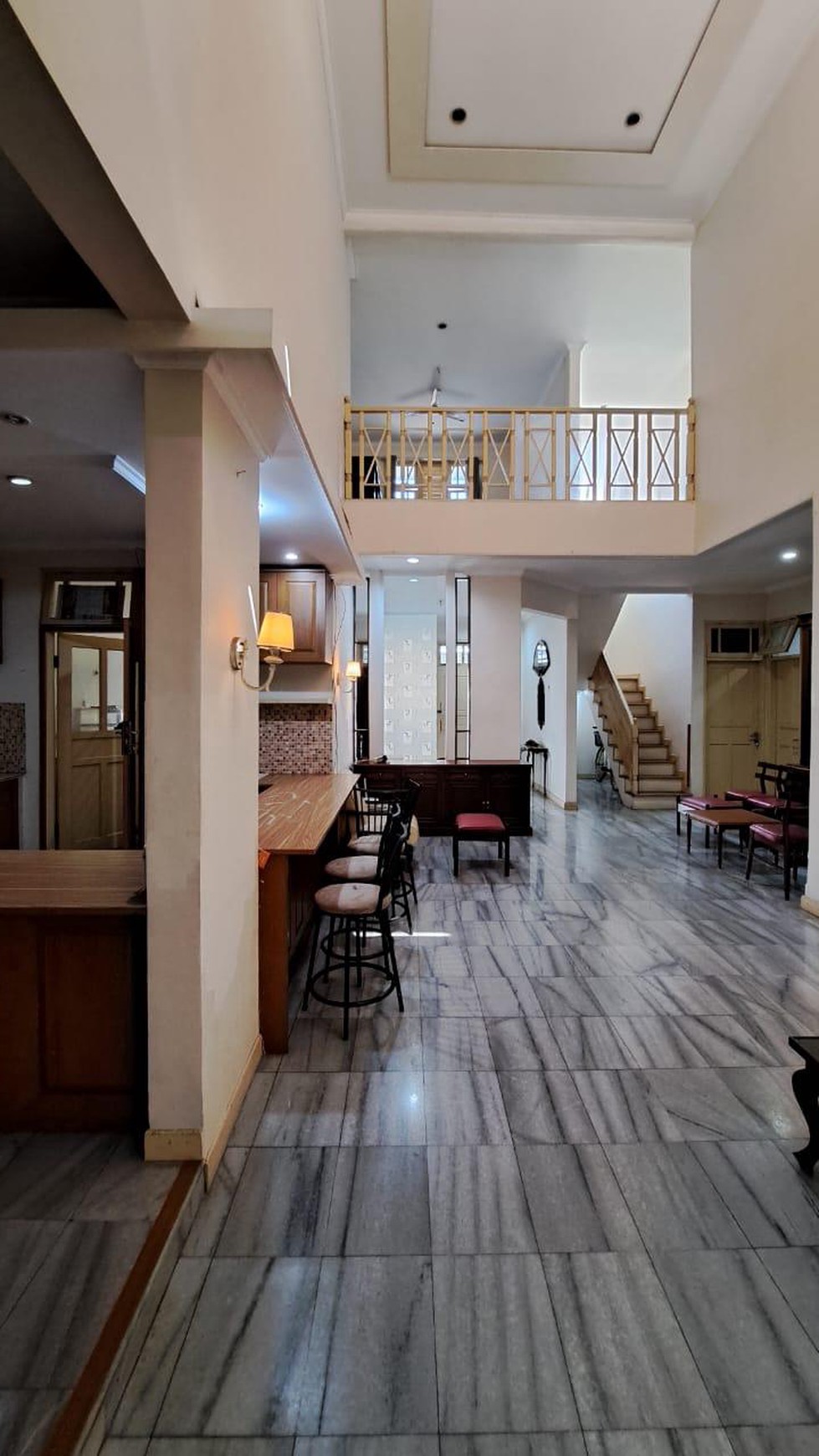 Rumah Hitung Tanah Area Cipete