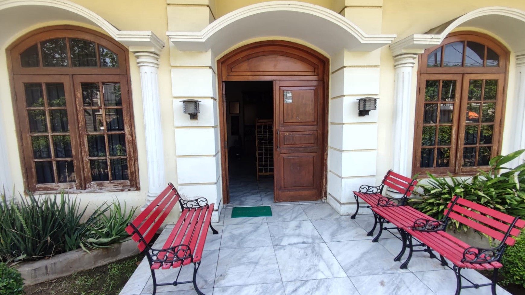 Dijual Rumah Strategis 0 Jalan Raya Kertajaya Indah, Surabaya