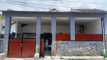 Rumah di Semolowaru Selatan Surabaya, Minimalis, uk. 10 x 20 m2, Bagus + Terawat - EA -