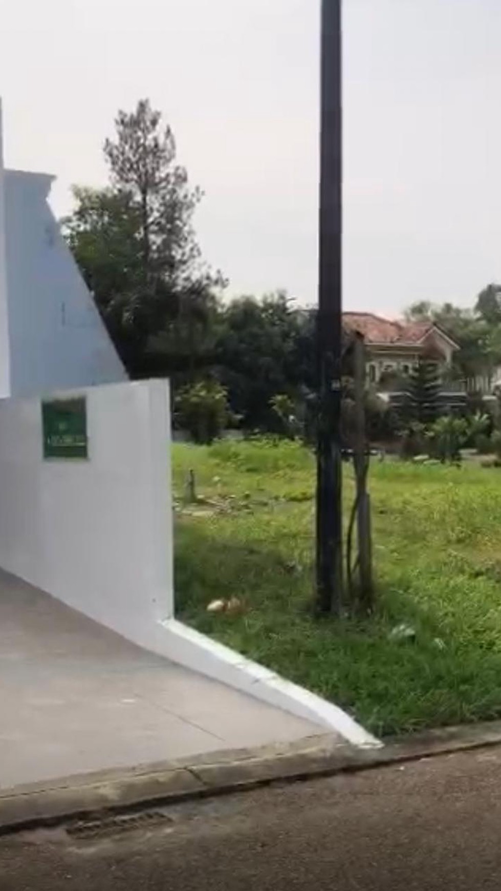 Rumah Baru Tanah Luas di Hook Cluster Madrid Kota Wisata 