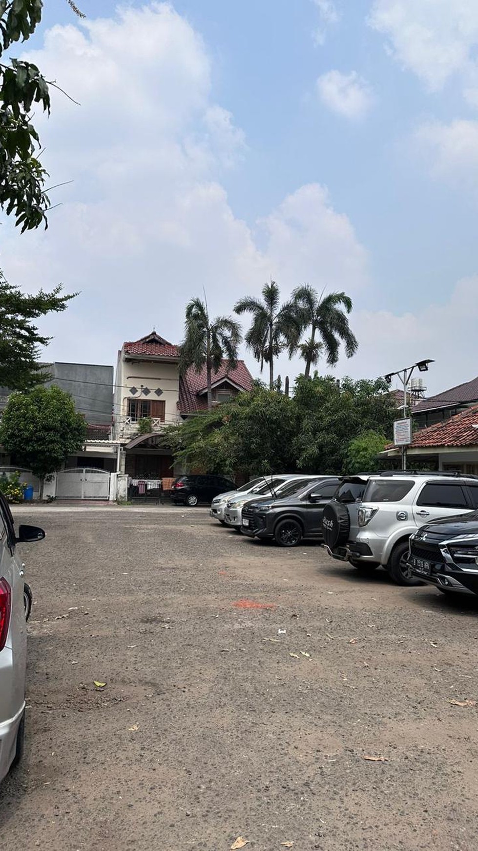 DIjual Rumah 2 lantai di Komp Taman Meruya Ilir, Jakarta Barat