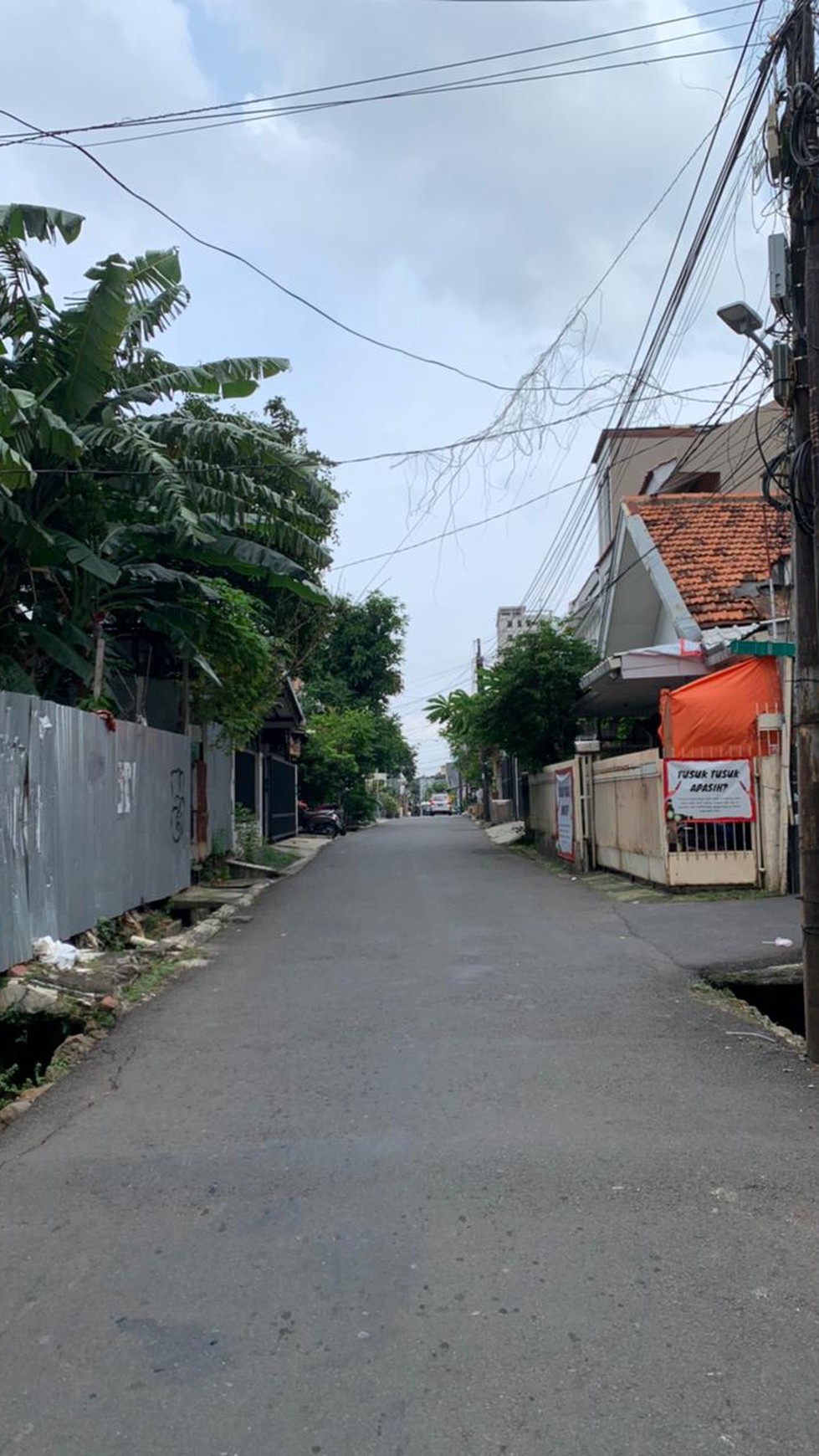 Rumah Hitung Tanah Area Cipete