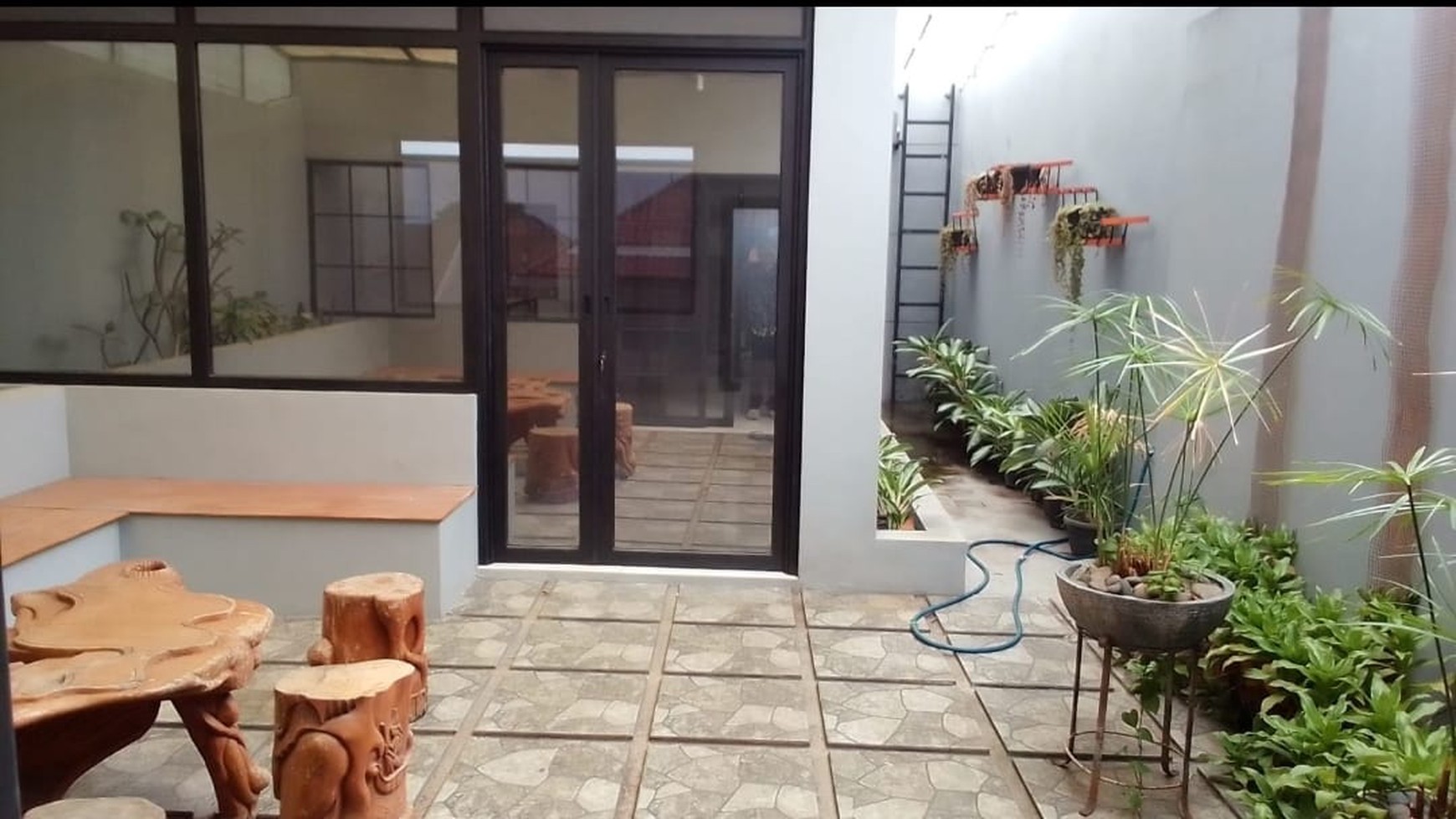 Rumah Hitung Tanah Area Cipete