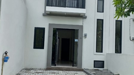 Dijual Rumah Baru Jl.Rungkut Menanggal Selatan - NEW Minimalis Modern 2 Lantai - SHM - Ready 3 Unit Rumah Sejajar Strataegis Dekat Akses TOL Waru - Juanda