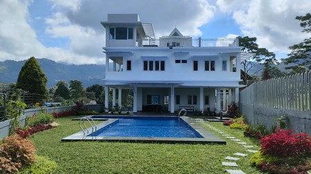 Villa di Gunung Mas Puncak