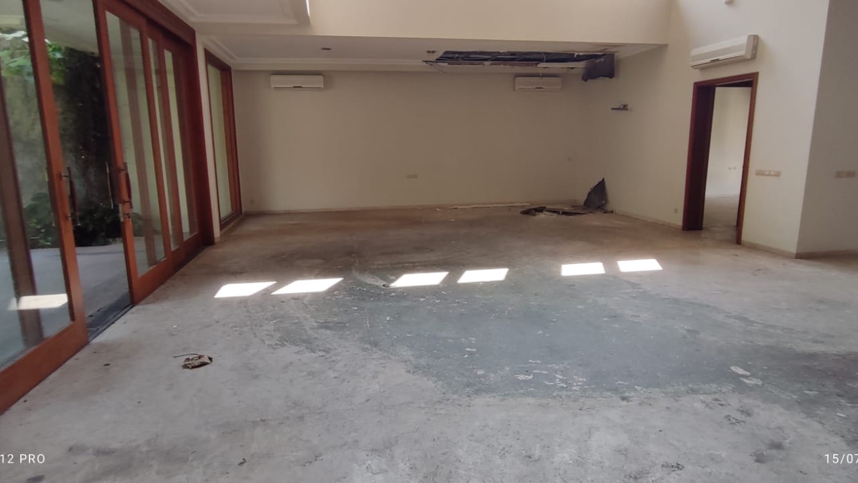 Rumah dijual hitung tanah lokasi pondok indah 