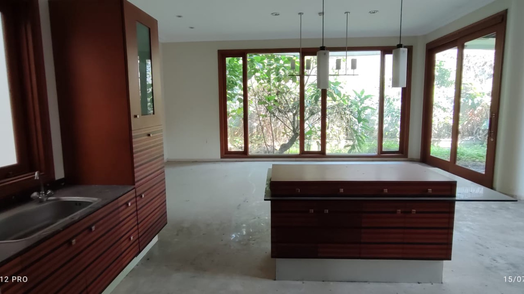 Rumah dijual hitung tanah lokasi pondok indah 