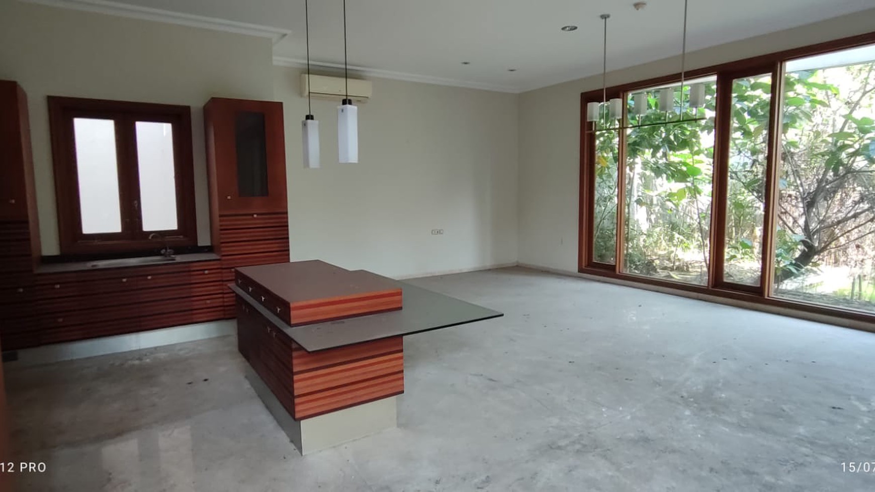 Rumah dijual hitung tanah lokasi pondok indah 