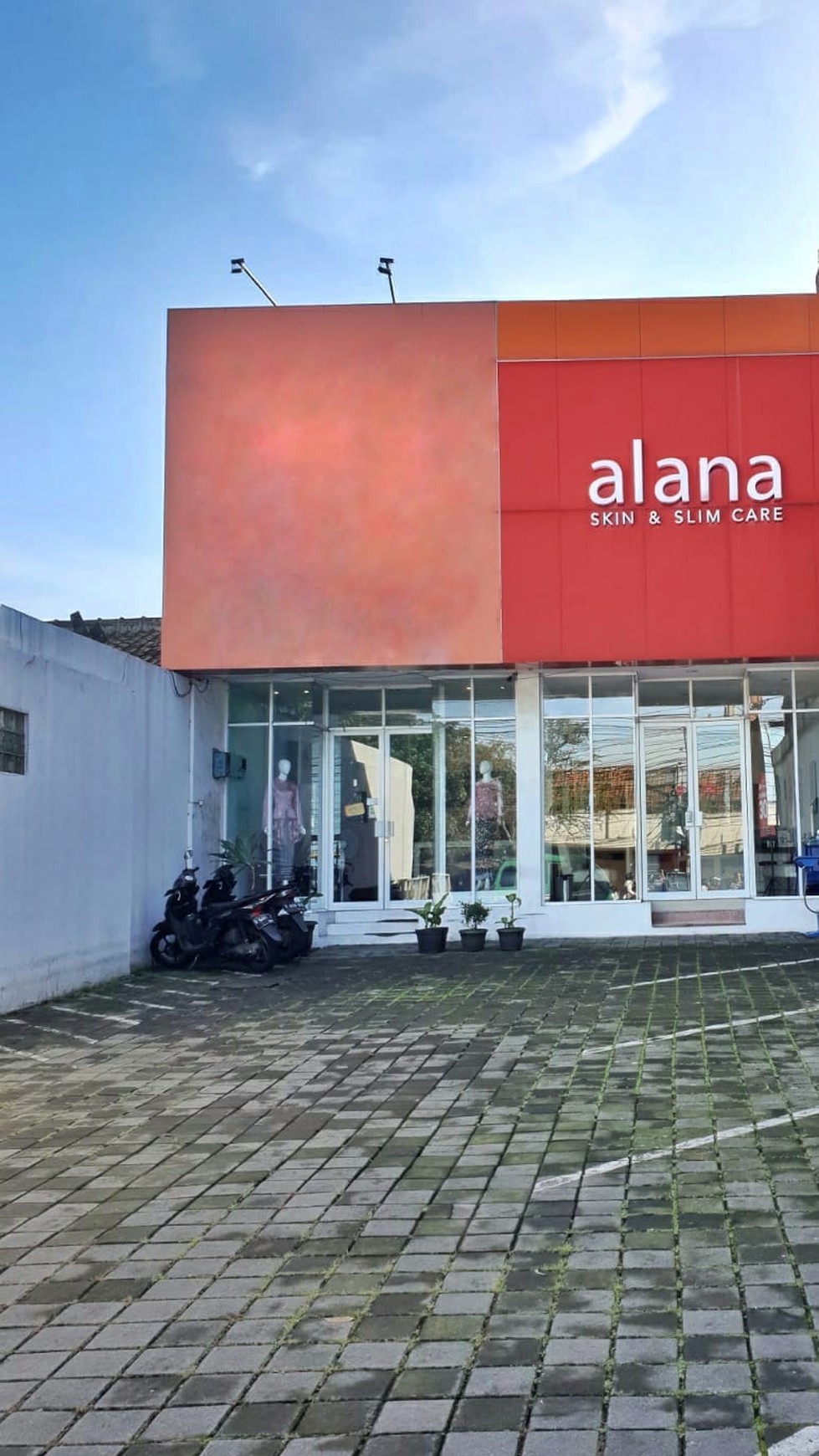 Ruko Bagus Strategis Lokasi Premium di Area Komersial