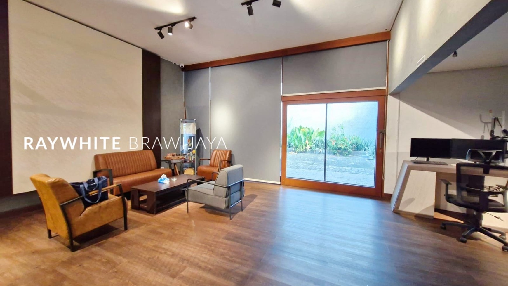 Rumah Bangunan 2 Lantai Lokasi Strategis Area Darmawangsa Kebayoran Baru