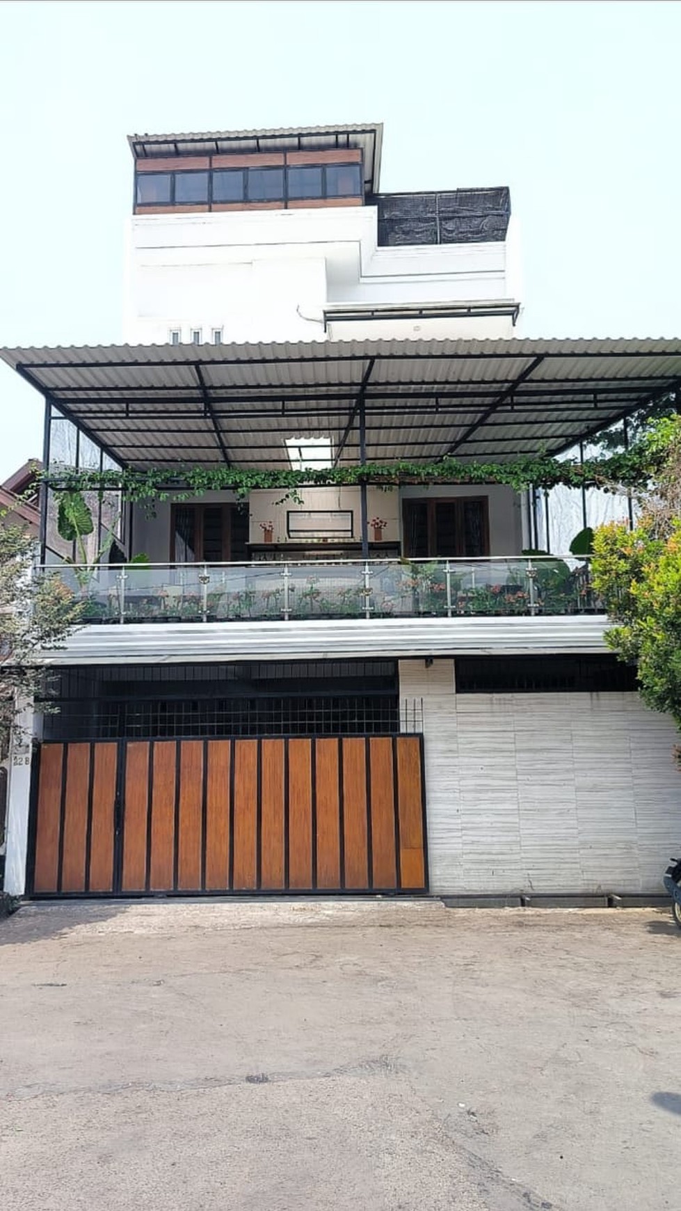 Rumah Bagus Full Furnished di jl Kembar Bandung Kota