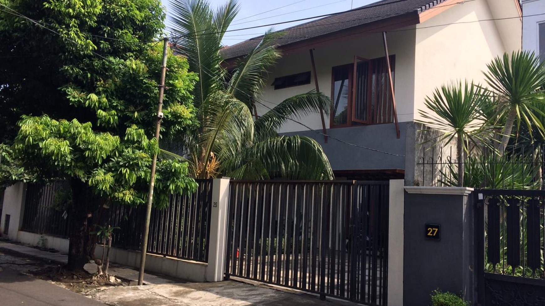 Rumah 2 Lantai Pancoran Timur, Jakarta Selatan