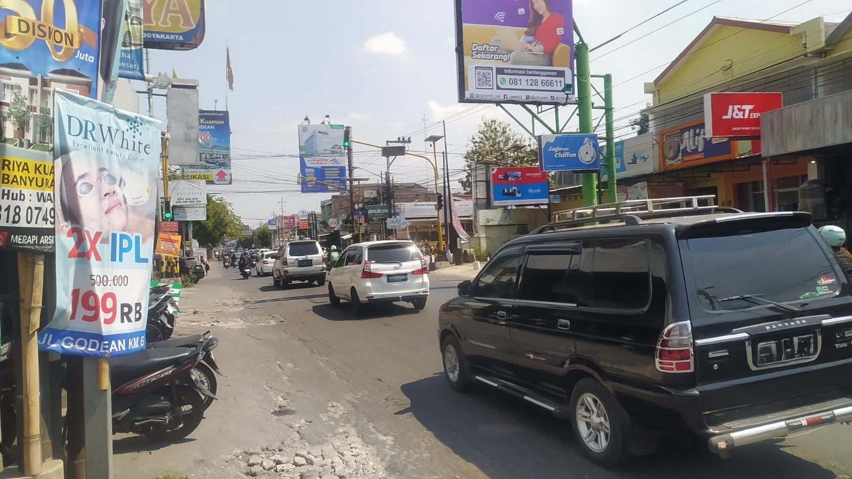 Ruko Cocok Untuk Usaha atau Kantor Lokasi Strategis di Jalan Godean