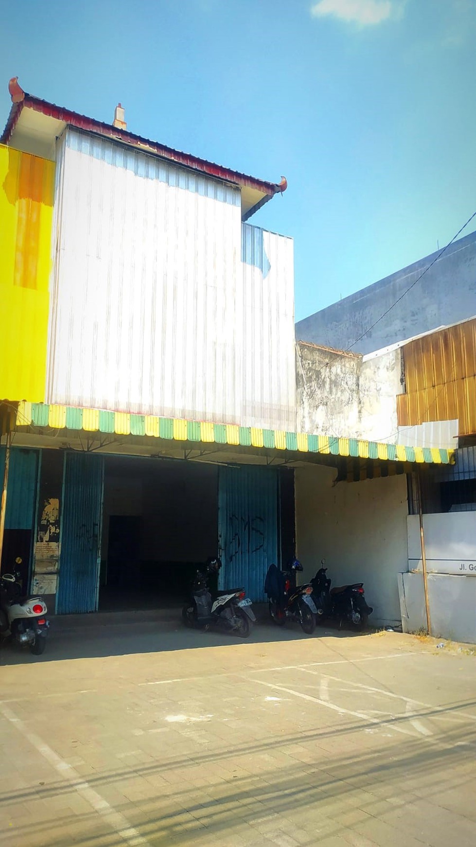 Ruko Cocok Untuk Usaha atau Kantor Lokasi Strategis di Jalan Godean