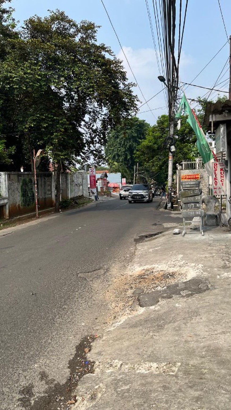 RUMAH DIJUAL JALAN ABDUL MAJID JAKARTA SELATAN