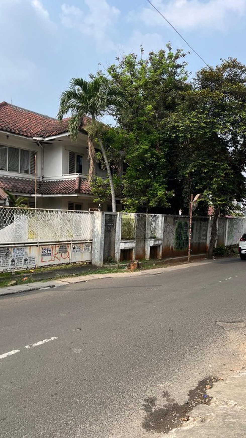 RUMAH DIJUAL JALAN ABDUL MAJID JAKARTA SELATAN