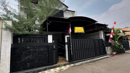 Dijual Rumah Modern Minimalis Sentuhan Middle East di Cipete