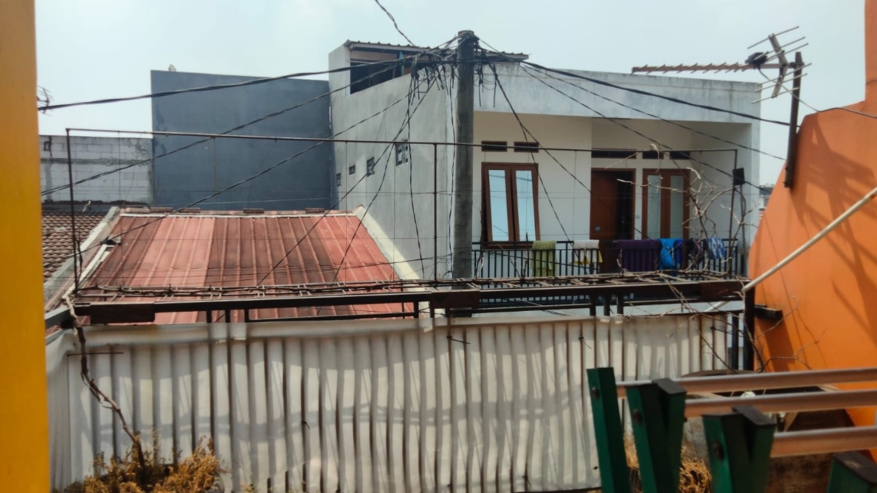 Rumah Dijual di Mutiara Gading Timur - Bebas Banjir, Lokasi Strategis, Harga Terbaik!