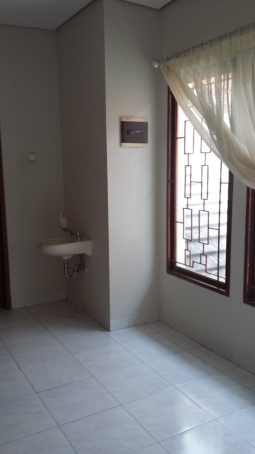 Rumah siap huni di perumahan Bintaro jaya 