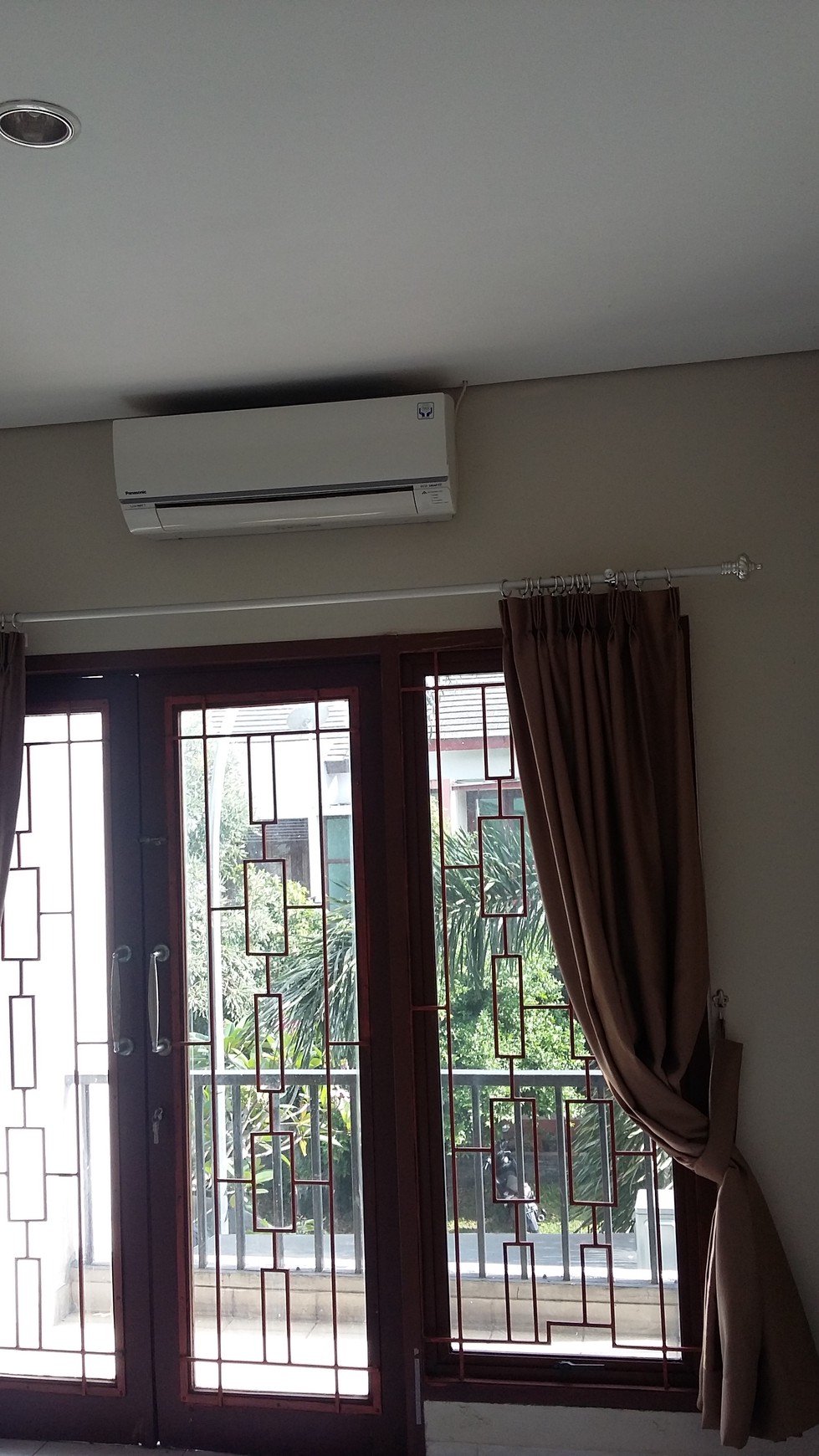 Rumah siap huni di perumahan Bintaro jaya 