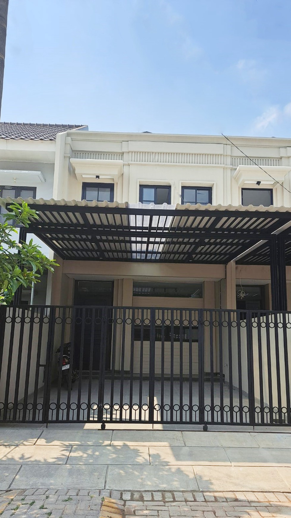 Rumah Baru 2 lantai di Sektor 7 Gading Serpong