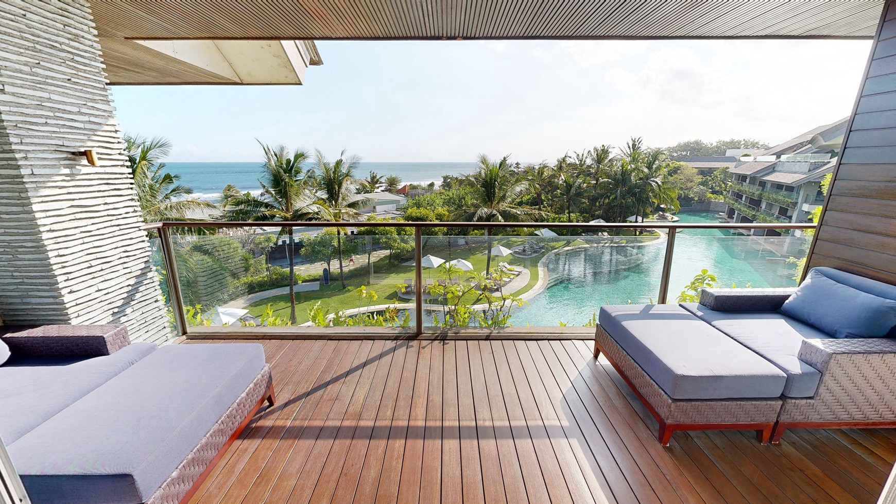 Leasehold - Luxurious Oceanfront Penthouse in Canggu with Private Rooftop Pool