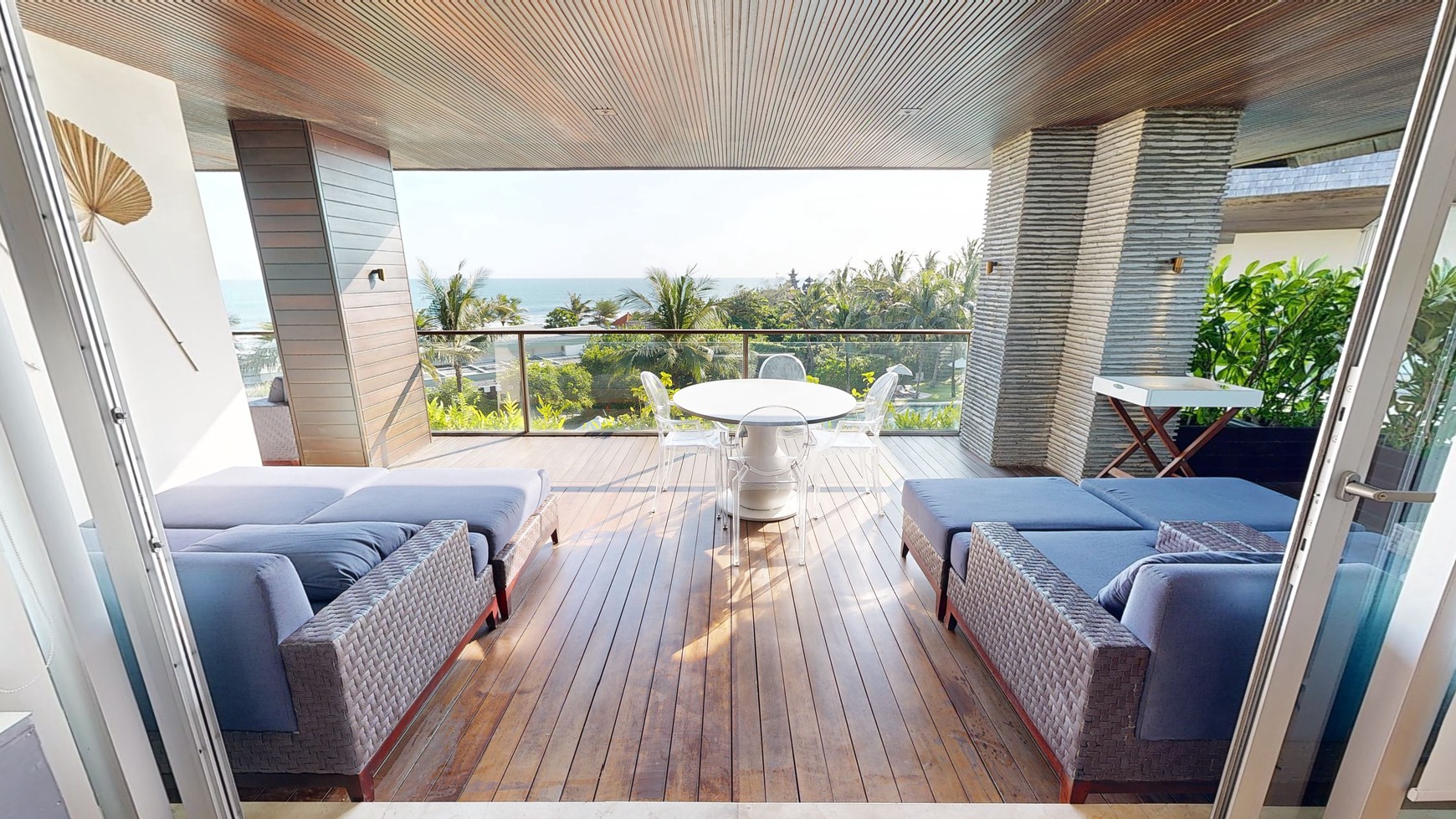 Leasehold - Luxurious Oceanfront Penthouse in Canggu with Private Rooftop Pool