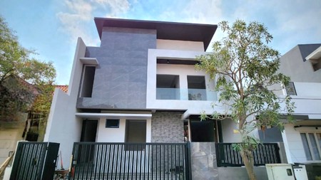 Dijual Rumah Baru Citraland  Surabaya dekat GWalk, Sekolah CIPUTRA - Baru 2 Lantai SHM Siap Huni