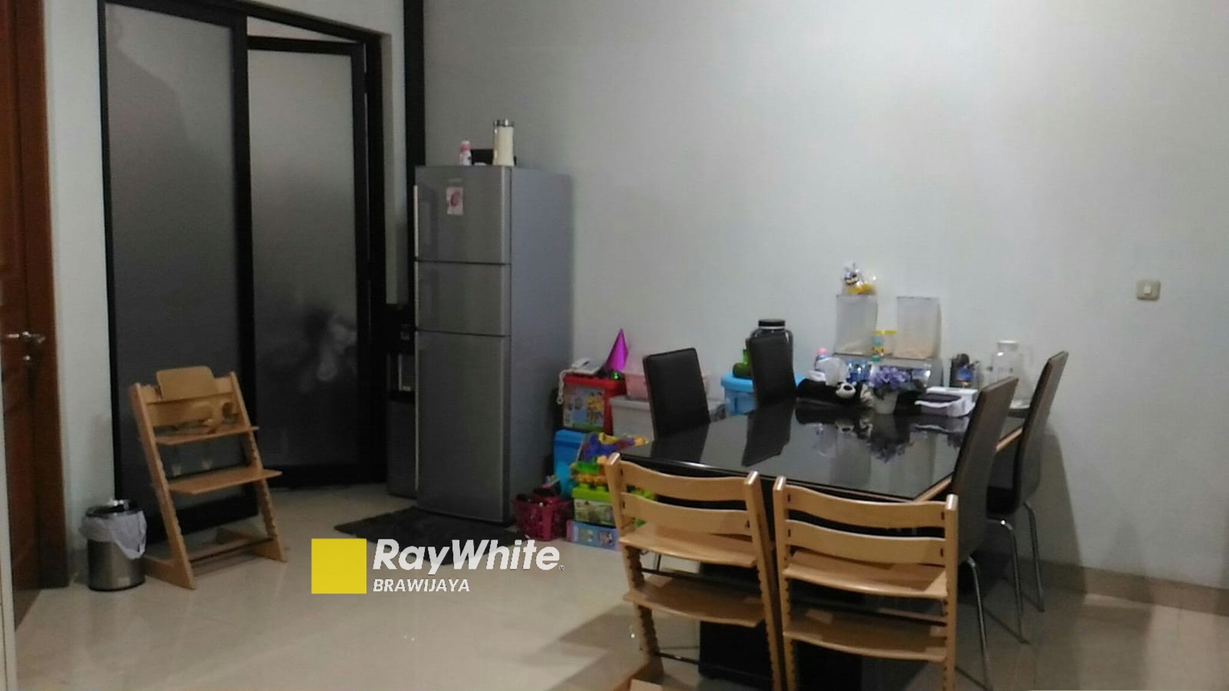 Rumah Hitung Tanah Area Cipete