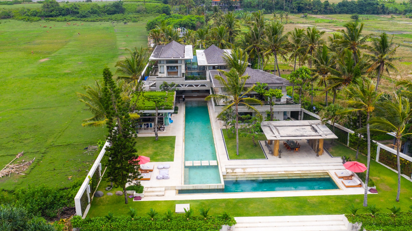 Luxury Unique Villas Beachfront In Tabanan Bali