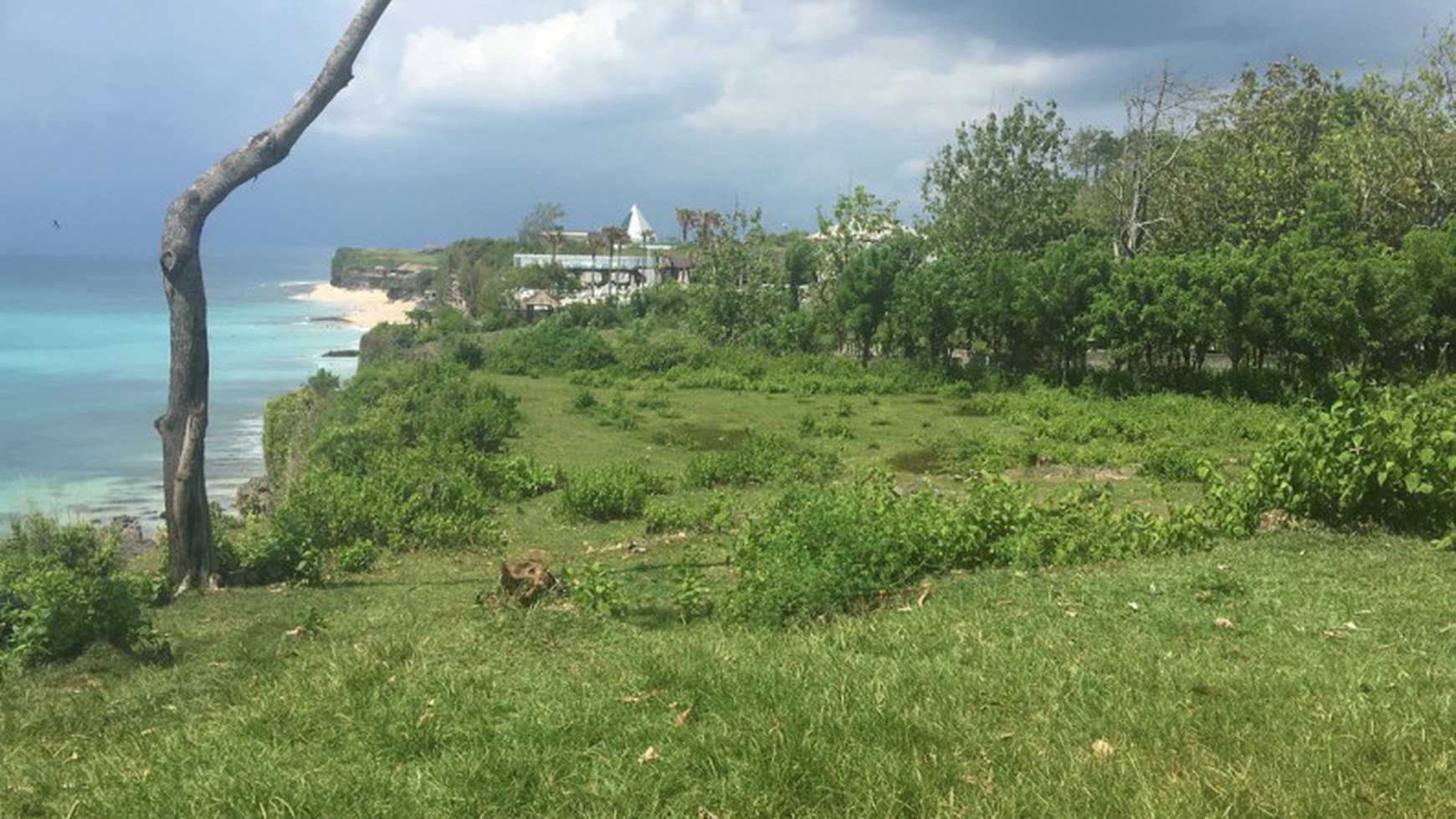 Land 4,9 Ha Cliff Front In Great Location Bukit