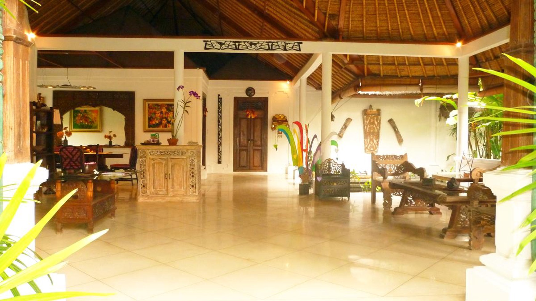 Villa Need Renovation 6633 Sqm In Heart of Seminyak Bali