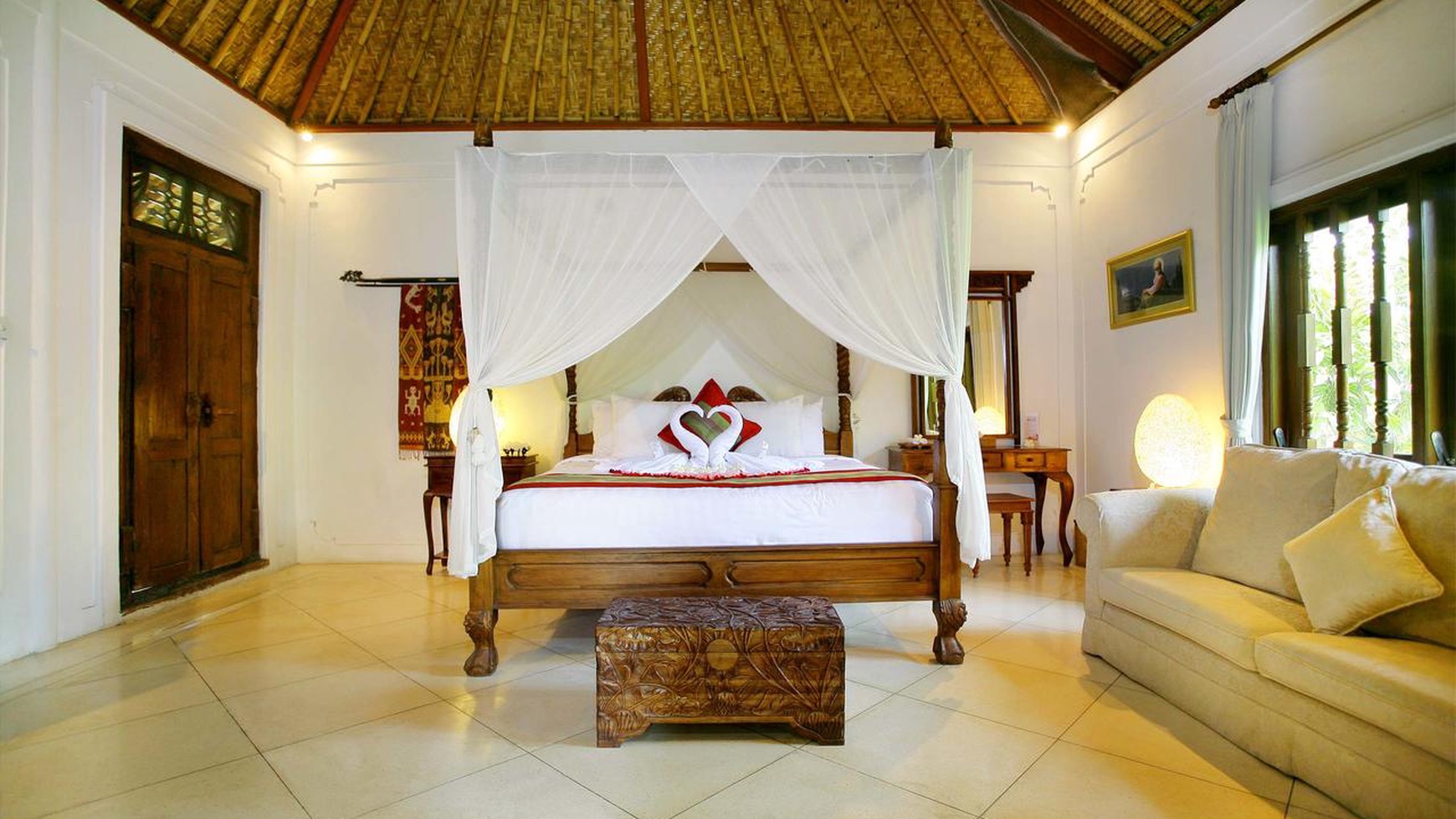 Villa Need Renovation 6633 Sqm In Heart of Seminyak Bali