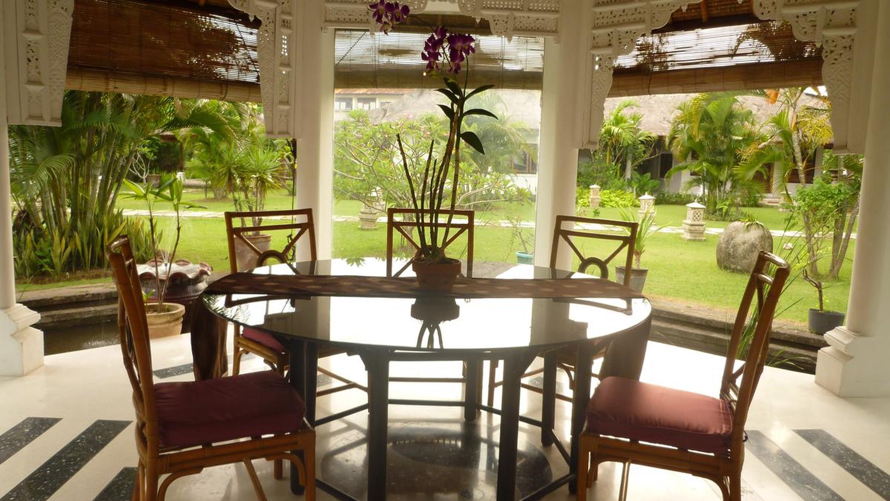 Villa Need Renovation 6633 Sqm In Heart of Seminyak Bali