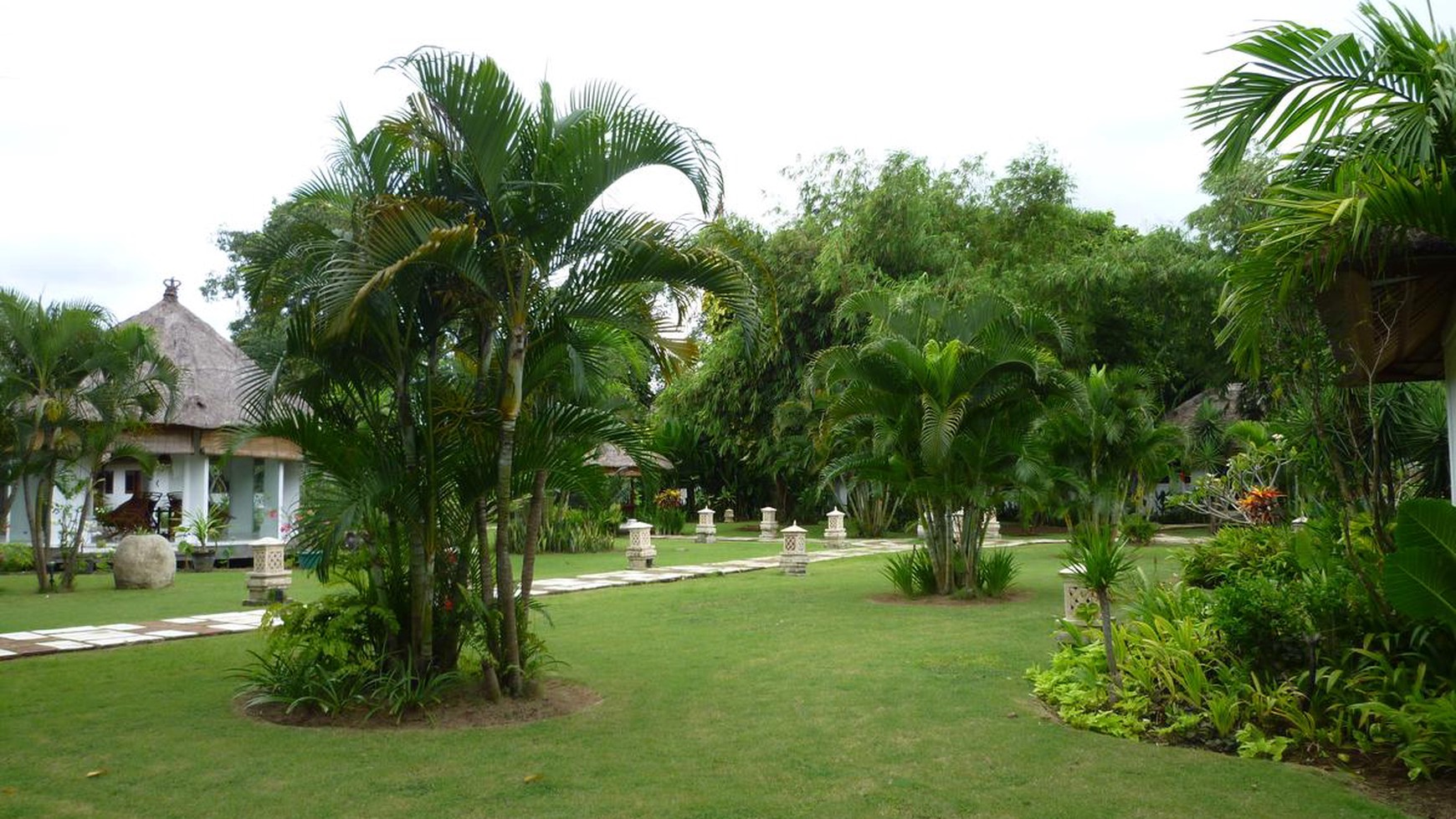 Villa Need Renovation 6633 Sqm In Heart of Seminyak Bali