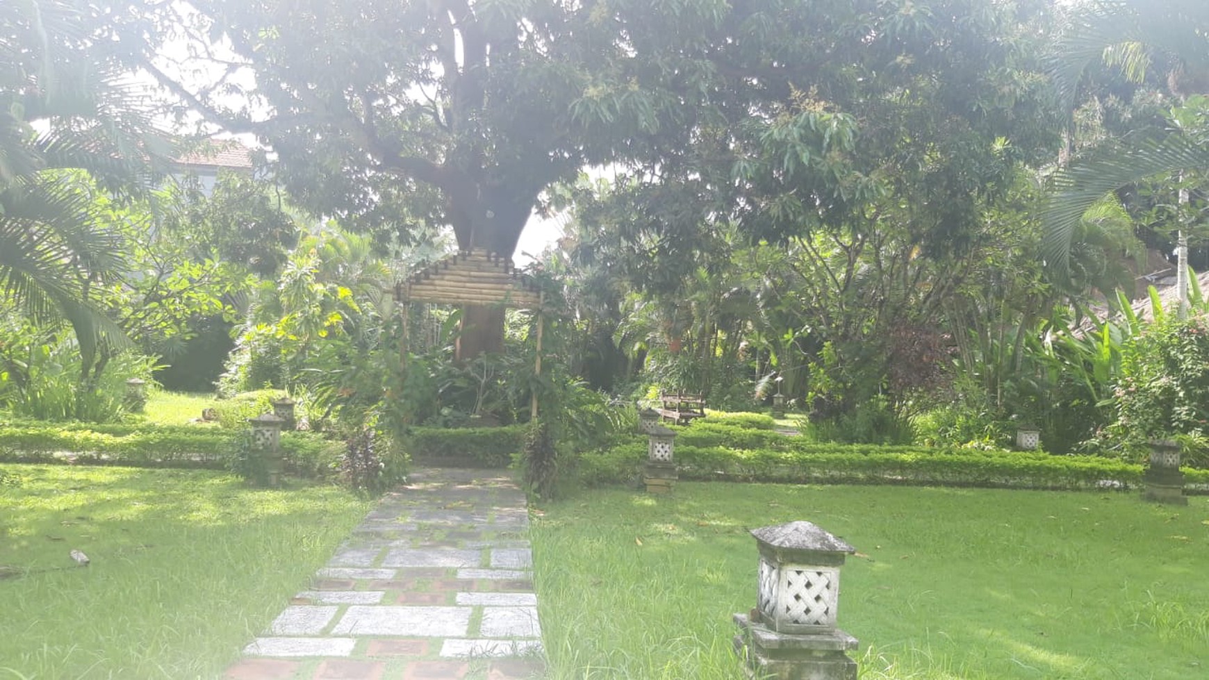 Villa Need Renovation 6633 Sqm In Heart of Seminyak Bali