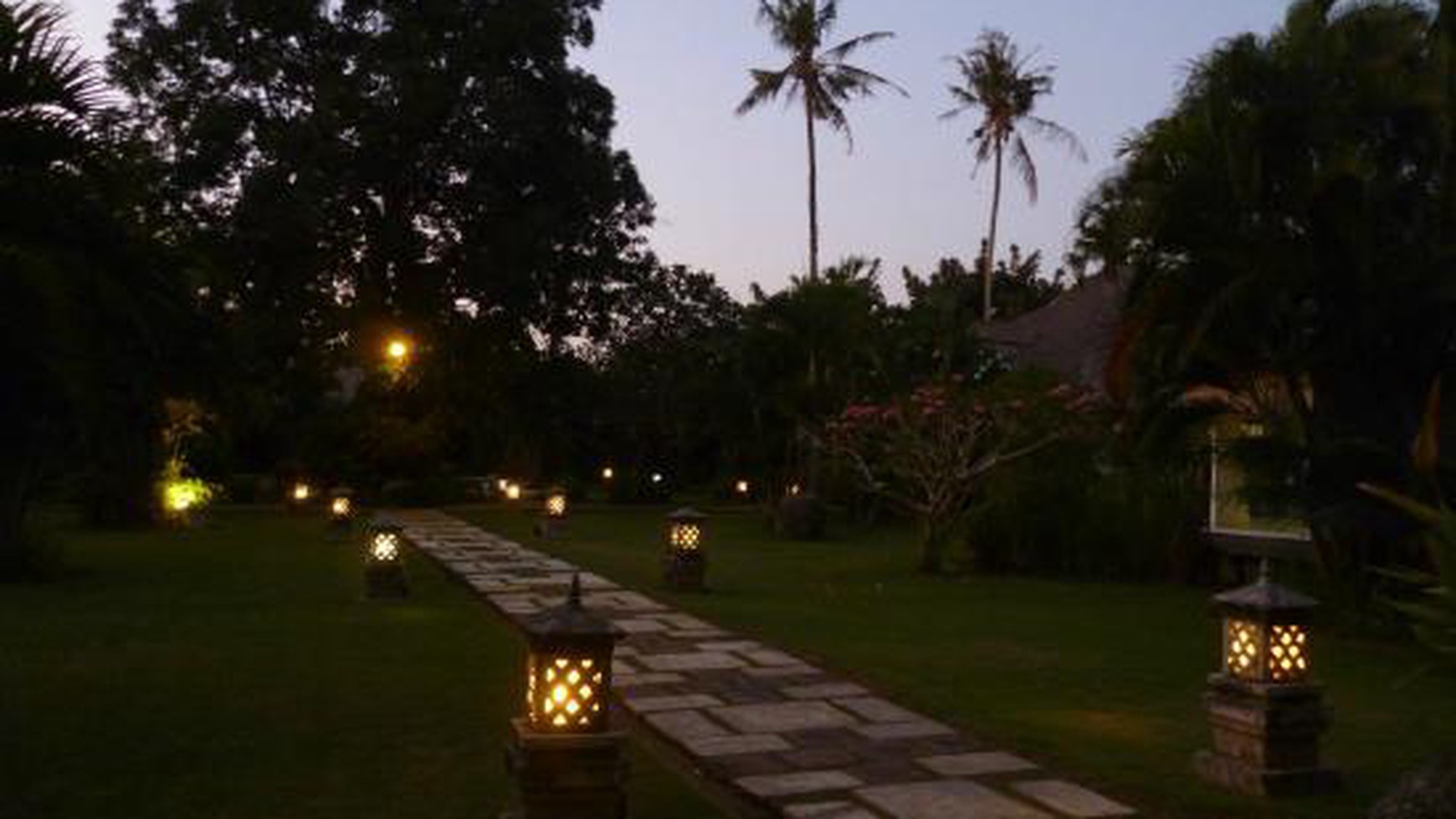 Villa Need Renovation 6633 Sqm In Heart of Seminyak Bali