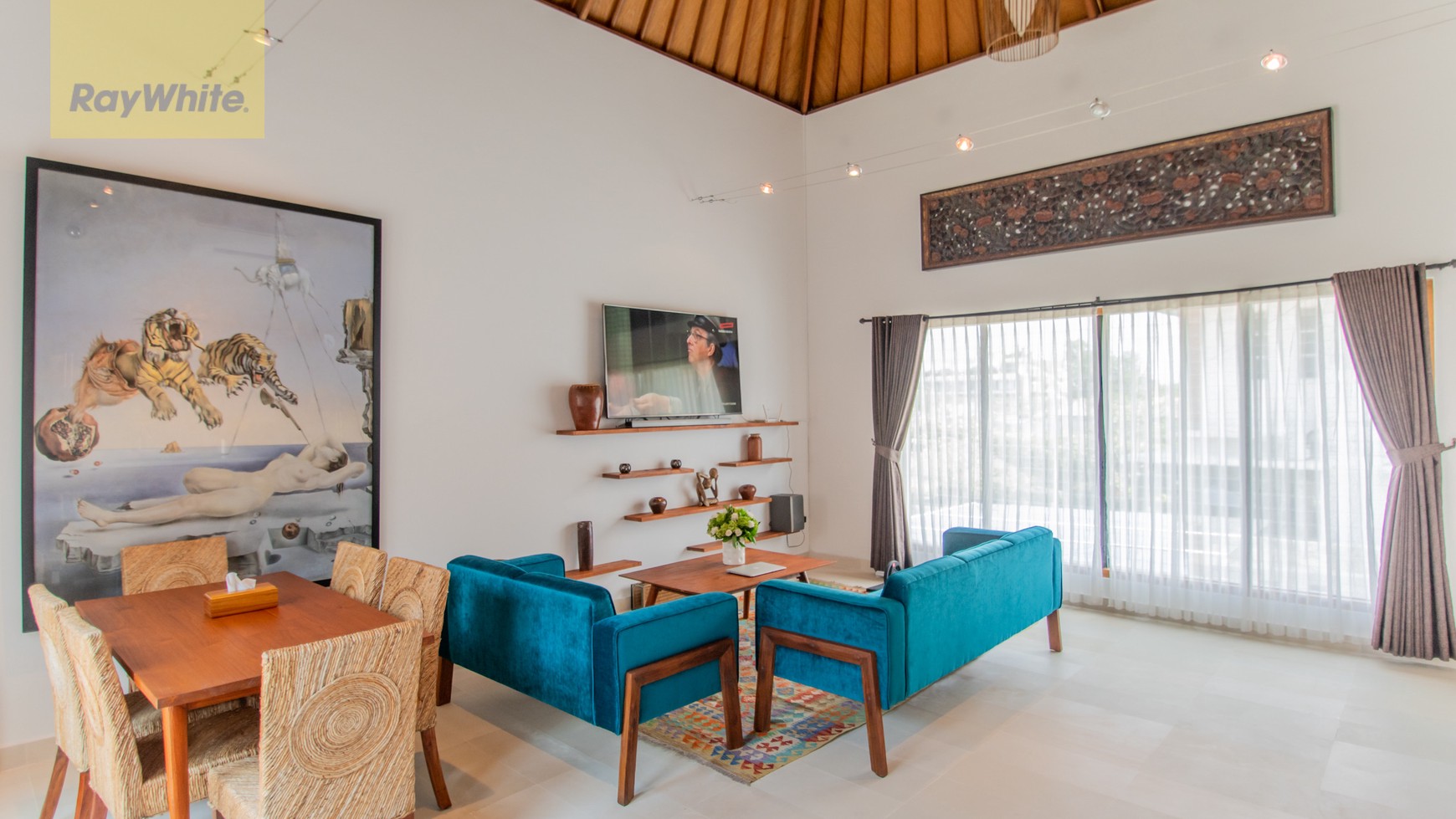 State-of-the-art modern villa in central Seminyak