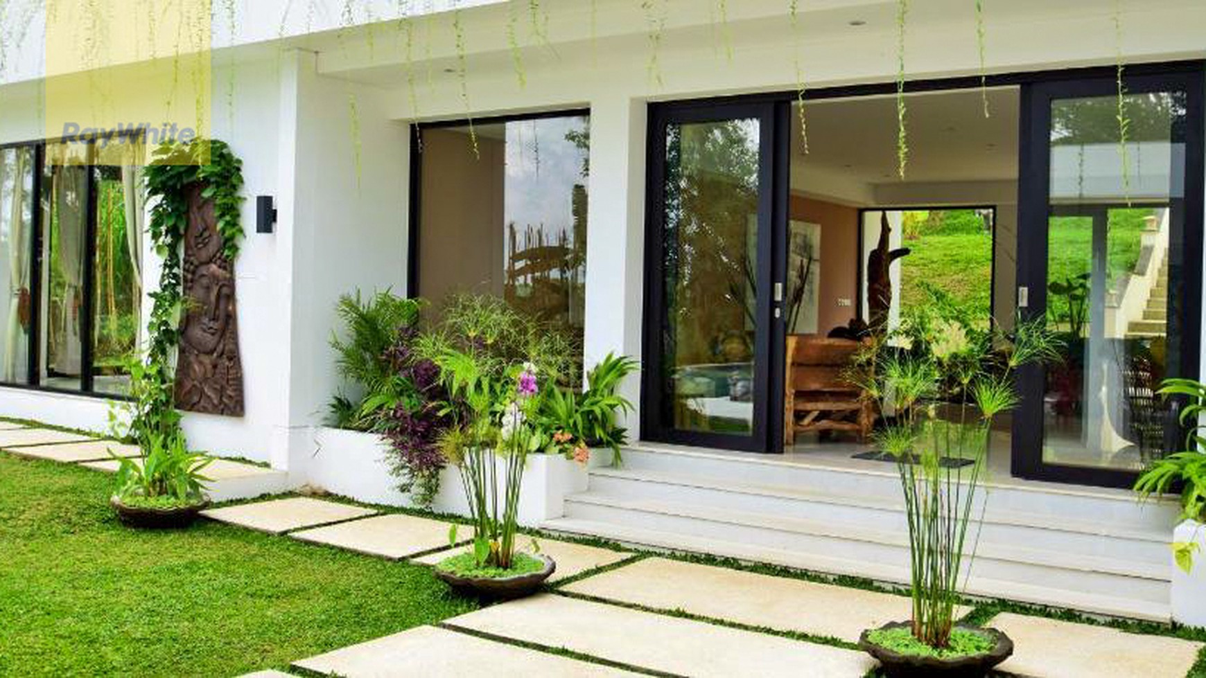 Ultra Modern 6 Bedrooms Home with Jungle Views in Ubud Bali