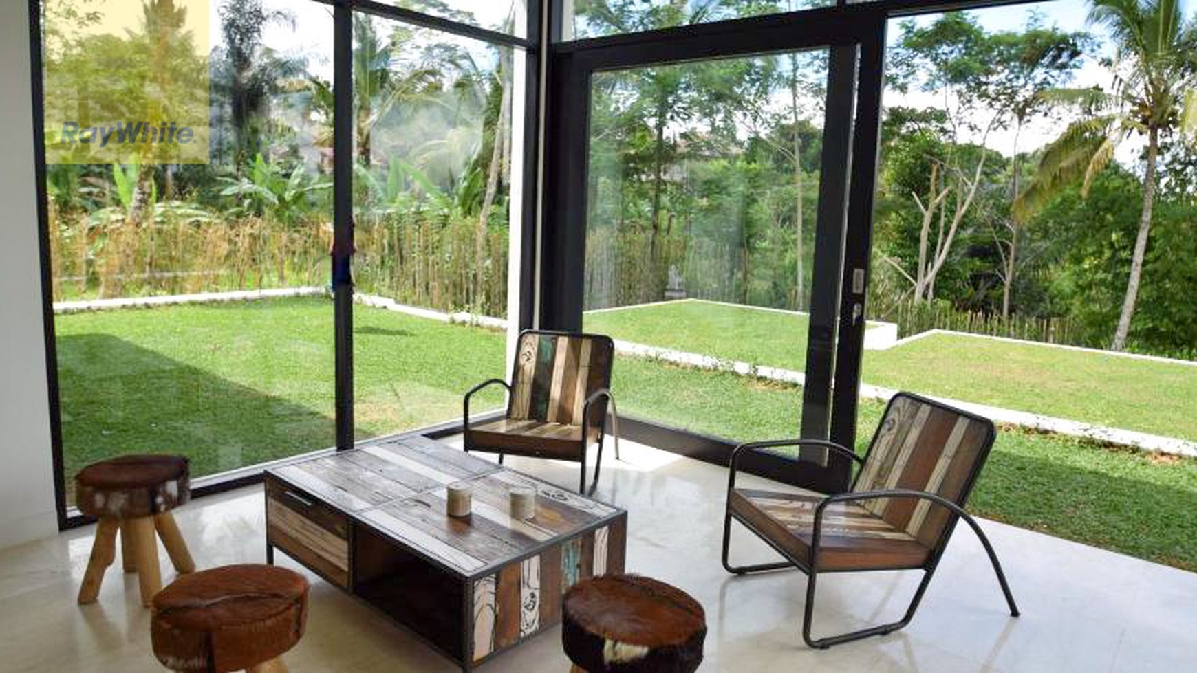 Ultra Modern 6 Bedrooms Home with Jungle Views in Ubud Bali