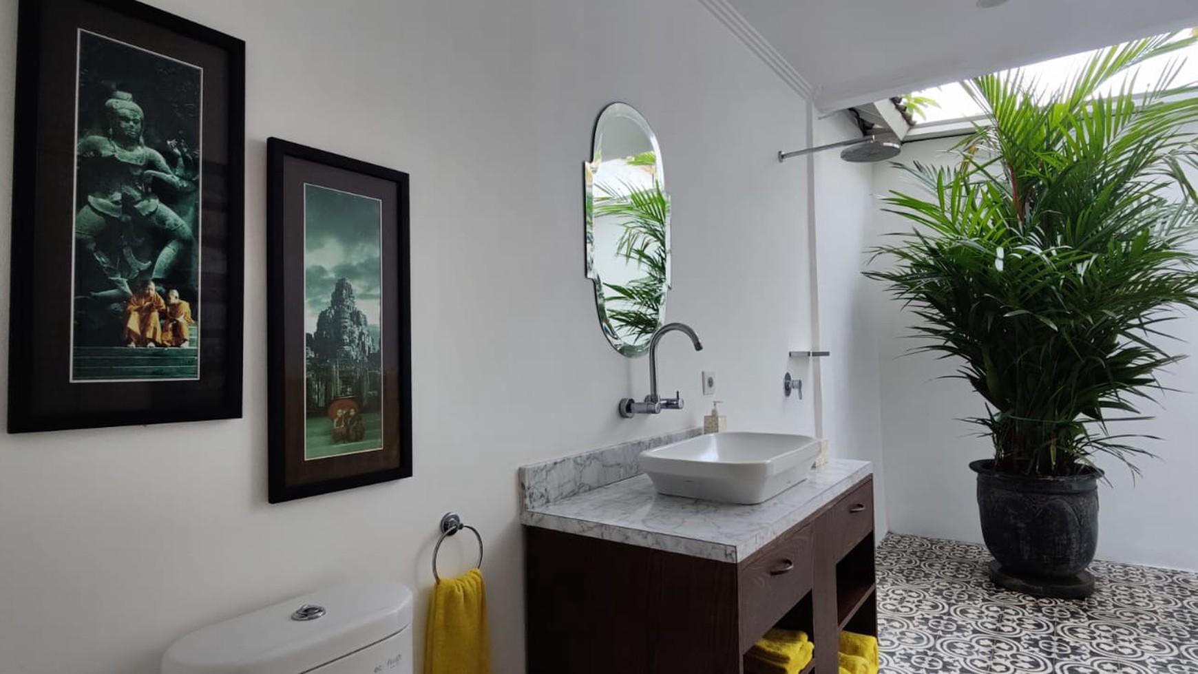 Lovely Villa 3 Bedrooms in Great Location Heart of Seminyak Bali