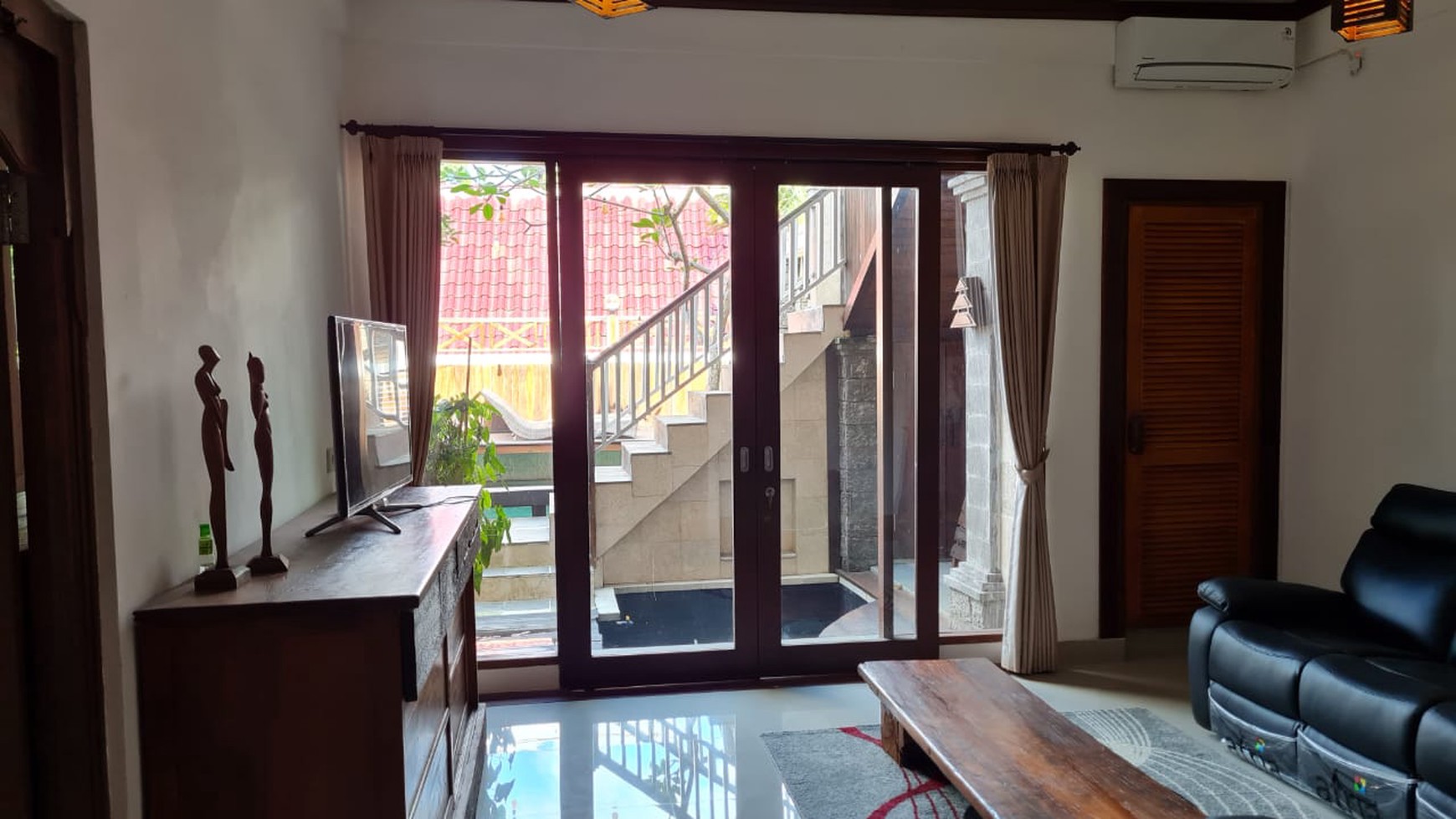 Traditional Villa 5 Bedrooms in River Side Nyanyi