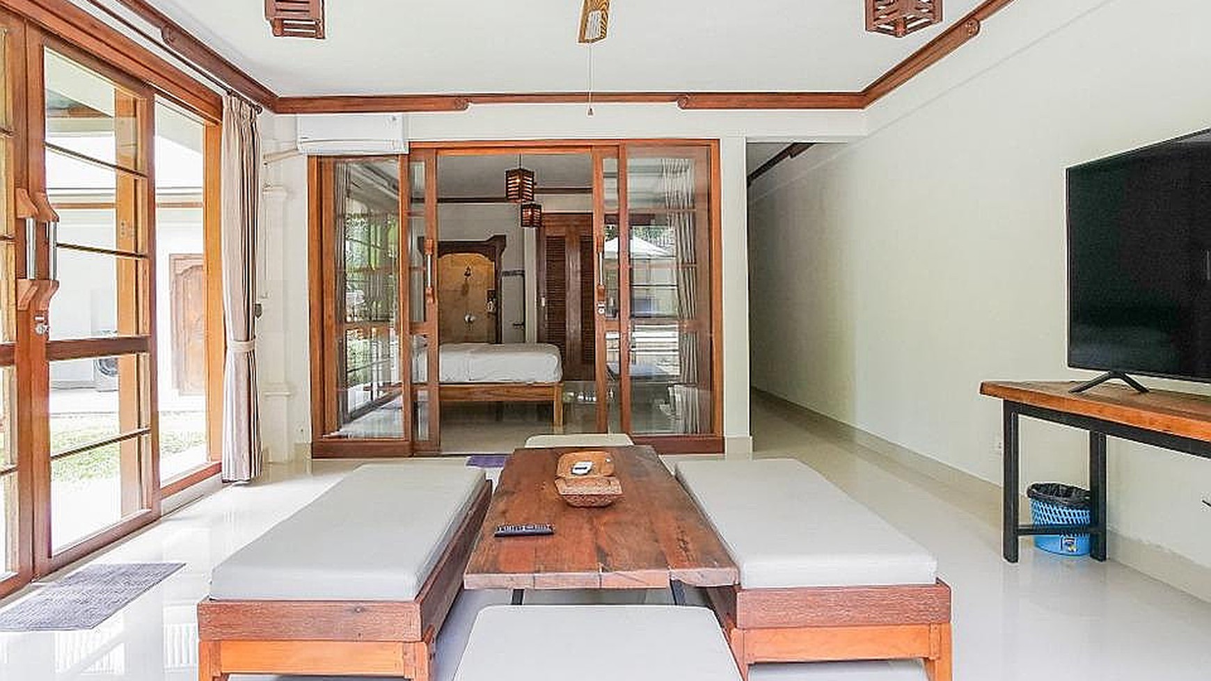 Freehold - 5 Bedroom with River View in Nyanyi