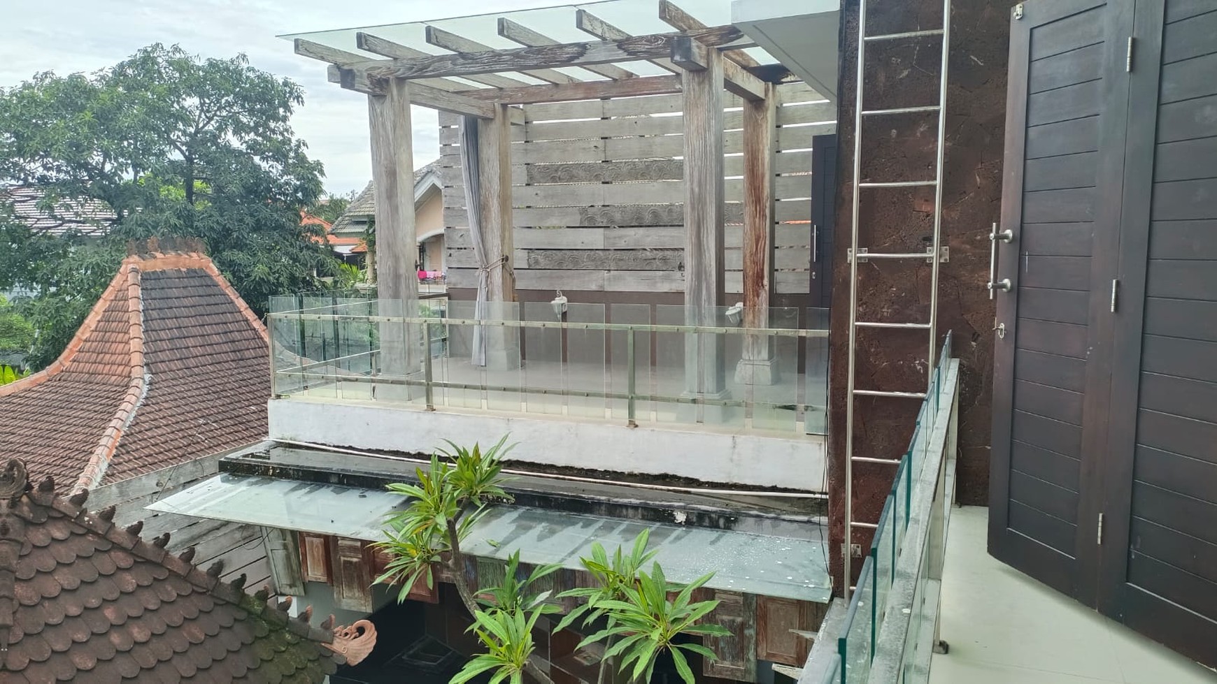 Vllla 4 Bedrooms In great Area Renon Denpasar