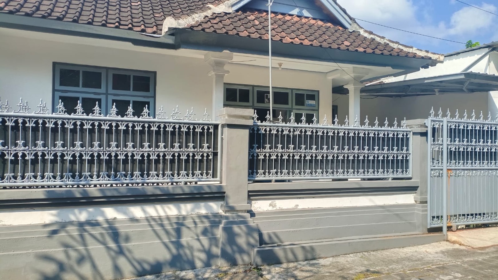 House Need Renovation Freehold in Denpasar Kebo Iwo